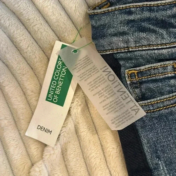 NWT - United Colors of Benetton  - infant/baby denim jeans. Size 12 months - Picture 2 of 6